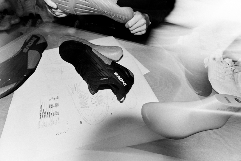 Draft technical drawings of the BARE-XF PRO, with shoes on top